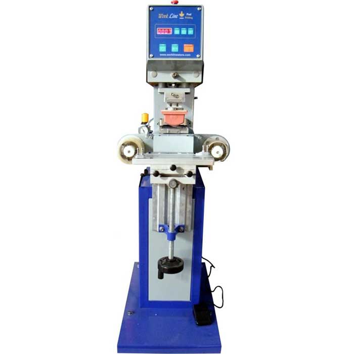 Tampografica pneumatica con sistema di pulizia tampone